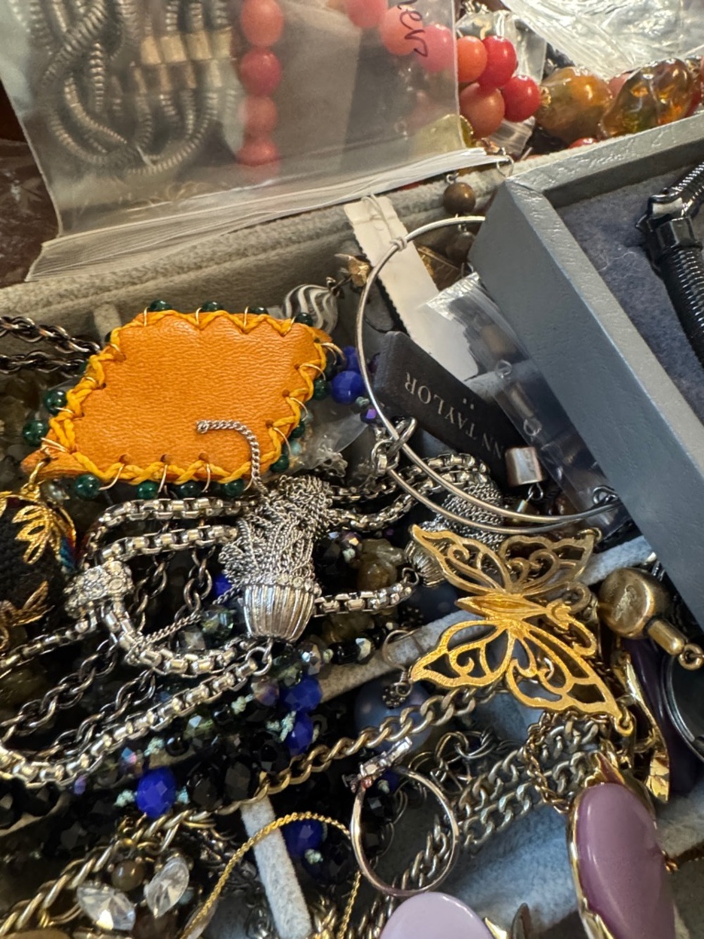 Misc Vtg Jewlery As Is May Be Wear